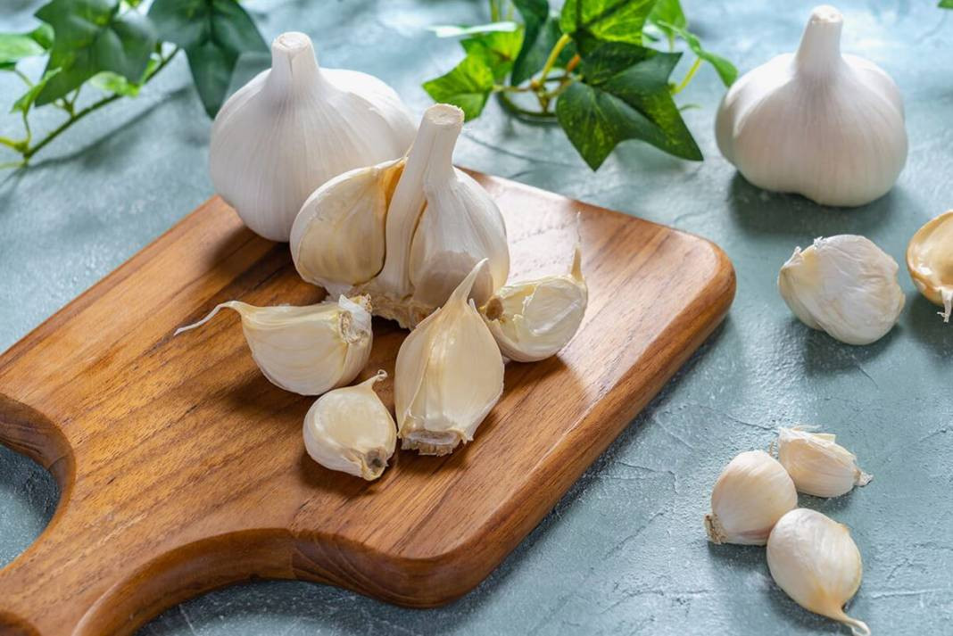 Sarımsağı tuzlu fıstık gibi soymanın sırrı bulundu! Aslında bu kadar basitmiş - Resim: 35